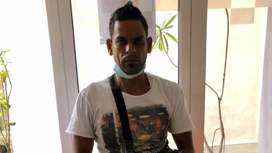 Son allocation sociale de Rs 1 500 ne lui suffit pas : atteint de poliomyélite et portant un handicap, Aslam réclame une pension