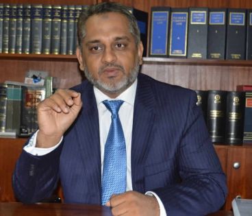 Reza Uteem: « Le gouvernement nous met devant le fait accompli »