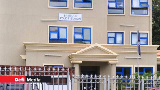 Une jeune femme accuse son petit ami, un policier, d’agression