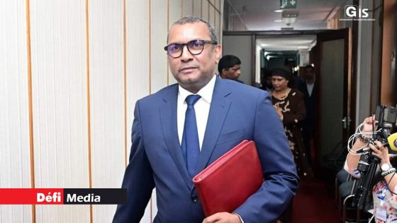 Budget 2024-25 : Renganaden Padayachy à l’écoute des attentes de ses collègues ministres