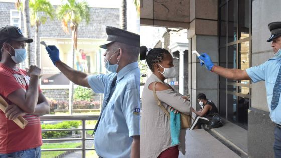 Reprise graduelle : les clients soumis à une prise de température devant la SBM