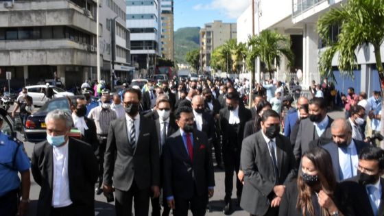 Une réaction des autorités attendue après la marche pacifique des avocats