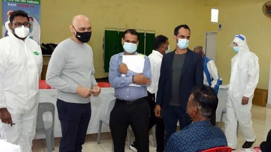 Covid-19 : la barre de 50 % de la population vaccinée bientôt franchie