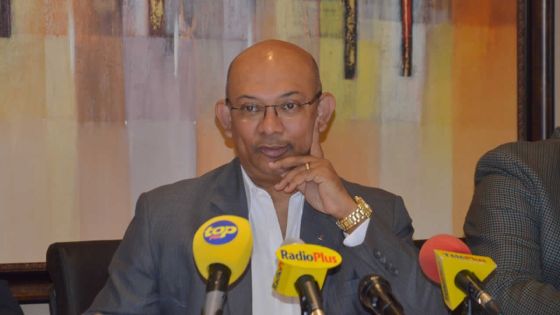 Crise à Air Mauritius - Etienne Sinatambou : «Des pilotes touchent trois fois mon salaire»