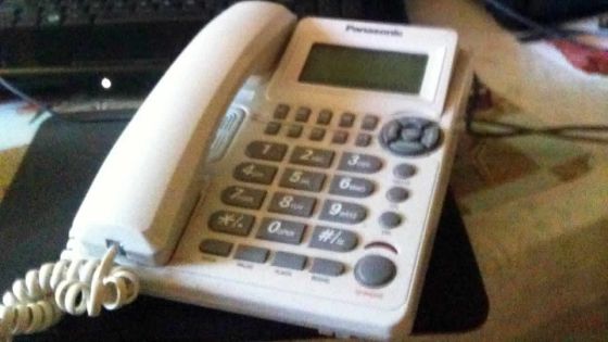 Tarif différent appliqué aux étrangers : confusion autour d’une souscription à l’Internet