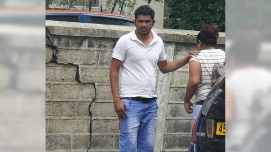 Une injection le rend aveugle - Vikash : « Mo zis anvi retrouv kler »