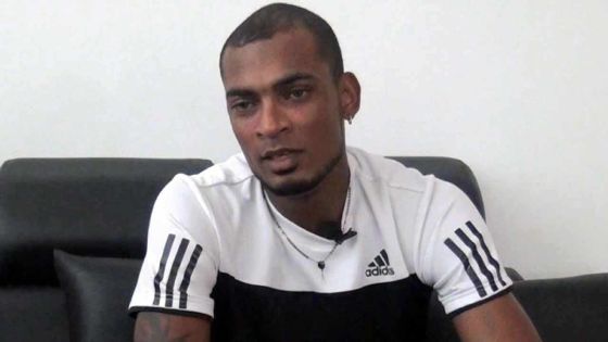 Diffusion d’une photo de lui nu : Mr Love se confie