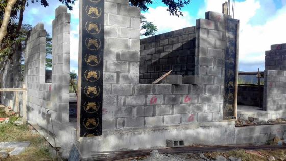 À Sébastopol : un héritier mécontent démolit une maison