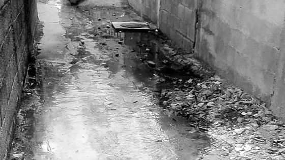 Déperdition d’eau à Cassis : ruelle ou ruisseau ?