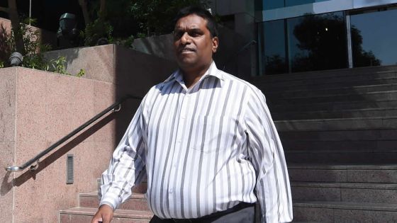 A l'ère des ventes en ligne, le porte-à-porte en Arabie saoudite