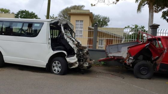 À Réduit : impact mortel pour un conducteur de minibus