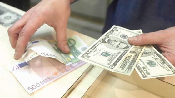 Marché des devises : le dollar et l’euro se font toujours désirer
