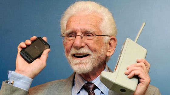 Martin Cooper, le père du téléphone portable