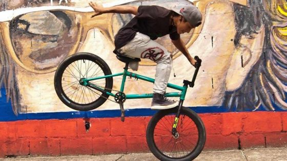 Belle leçon de courage d’un rider unijambiste