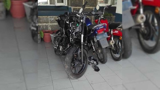 Après l’accident de deux constables : une jeune femme arrêtée pour s’en être prise à la police