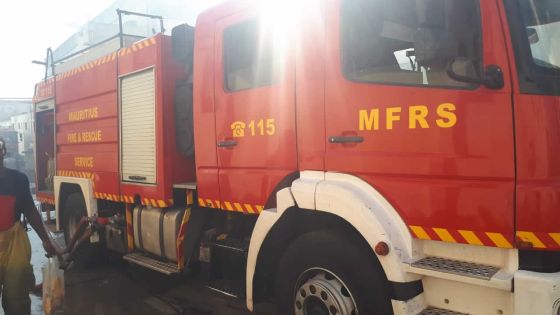 Un incendie ravage une villa à Pointe-aux-Piments 