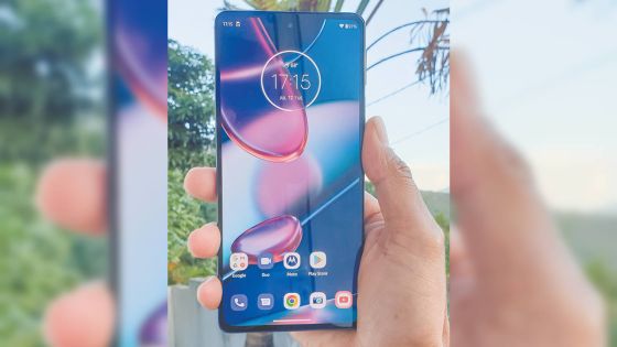 On a testé pour vous : Motorola veut convaincre dans le haut de gamme avec le Moto Edge 30 Pro