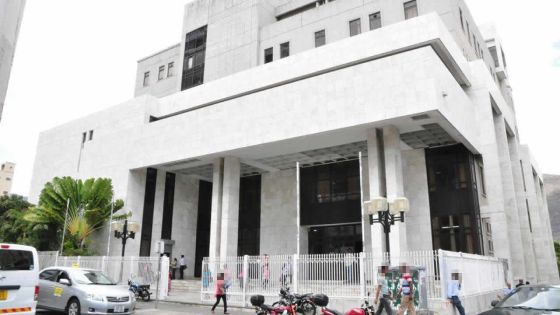 Affaire Alvaro Sobrinho : José Manuel Pinto conteste une interdiction de voyager