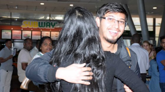 De retour à Maurice après leur confinement en France : entre joie et émotions
