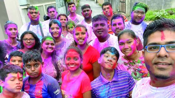 Holi : quand les couleurs font du bien
