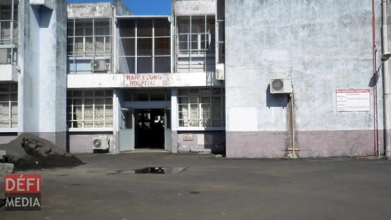 Hôpital de Mahébourg : un patient déchire l'uniforme d'un policier