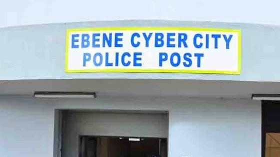 Dans le parking d’un centre commercial à Ébène : une jeune femme de 22 ans défigurée lors d’une violente agression