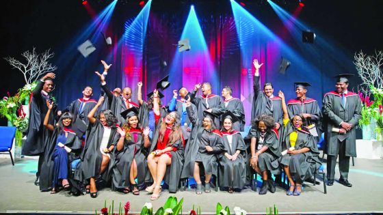 Middlesex University Mauritius : Scholarships Award Ceremony