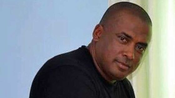 Affaire Wakashio : le citoyen Bruneau Laurette fait le procès de deux ministres