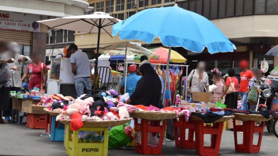 Fêtes de fin d’année : les autorités redoutent l’invasion des marchands ambulants 