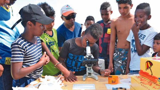 Plage de Blue Bay : Allez à la découverte des fonds marins