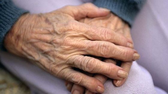 Il menace d’incendier la maison - Sa mère : « Akoz sintetik get fami kouma pe detrir »