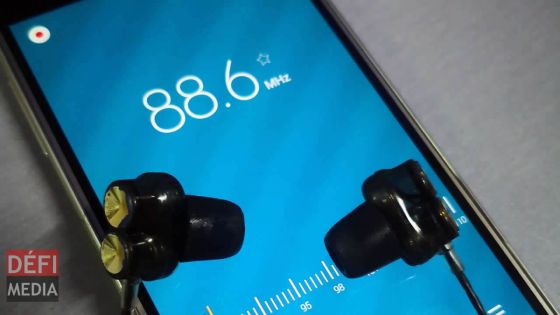 Changements de fréquence : les radios préparent une injonction adressée à MCML