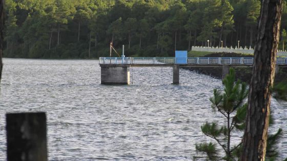 Les réservoirs sont pleins, mais l’eau reste rationnée