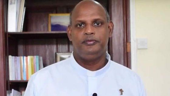 Vols survenus dans des lieux de culte - Mgr Durhône : «Des actes qui choquent le sentiment religieux des Mauriciens»