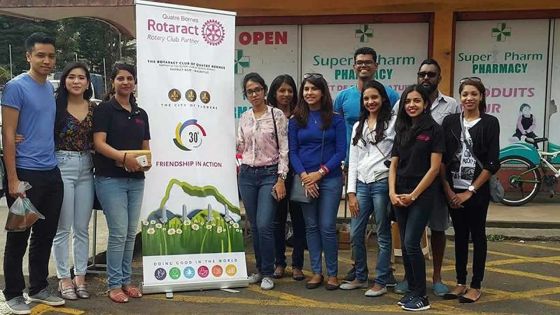 Journée mondiale de l’alphabétisation : le Club Rotaract de Quatre Bornes en action