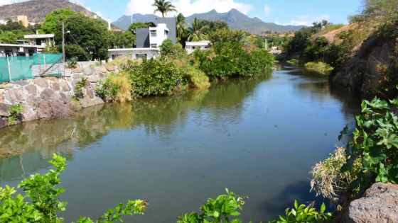 Mesures palliatives contre les inondations : un mur de rétention provoque le gel des travaux à Canal Dayot