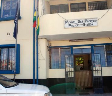 Lower-Vale : 3 bagues serties de diamants volées