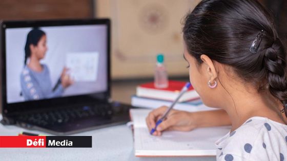Cours à distance : comment rattraper un an de retard académique ?