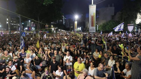 A Tel-Aviv, une marée humaine pour demander l'arrêt de la guerre et le retour des otages