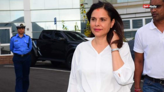 [En images] Convoquée à la FCC : Kobita Jugnauth autorisée à partir après une audition éclair