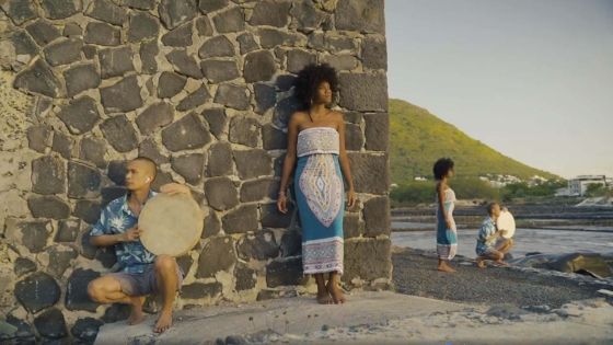 Lexistans : hommage à l’Afrique par Kelly Ang Ting Hone et Kan