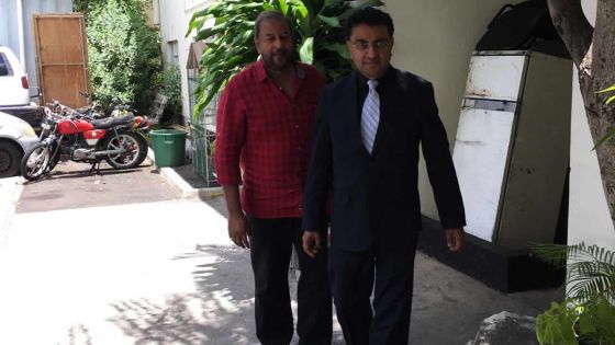 Incidents devant les casernes centrales : Devanand Rittoo en liberté conditionnelle ; Yatin Varma bientôt convoqué