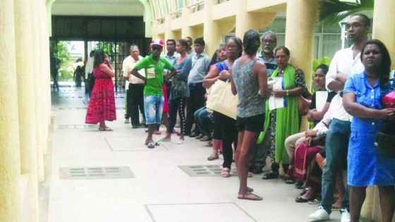 Carte d’identité biométrique : la pagaille