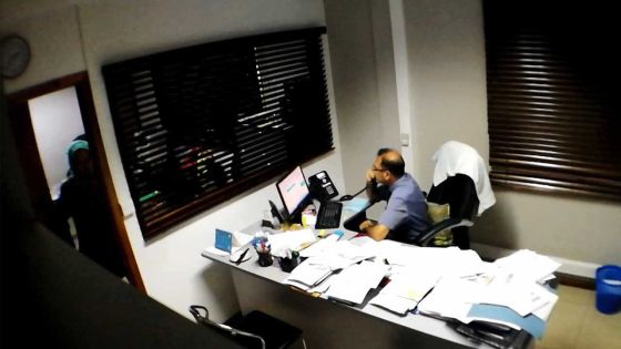 Le Défi Media Group vous réserve une surprise. Restez connectés !