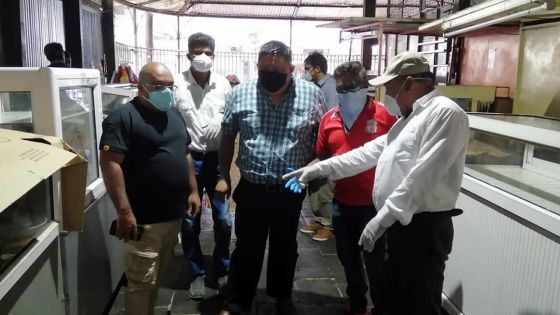 Covid-19 : Grand nettoyage pour les marchés de Beau-Bassin et de Rose-Hill