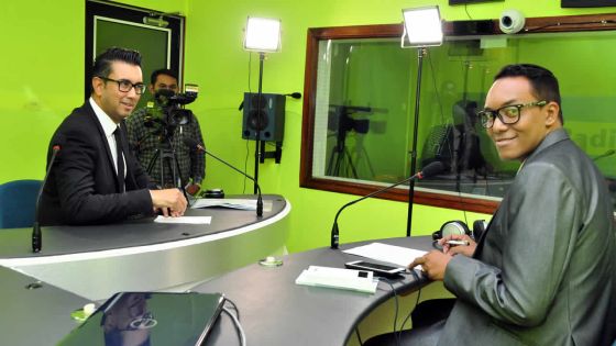 Leadership du Parti travailliste : Shakeel Mohamed change son fusil d’épaule