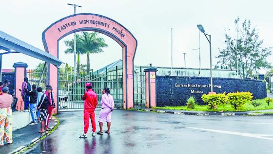 Allégations de brutalités - Prison de Melrose : des détenus en sang, des proches en colère 