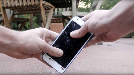 Brevet : Motorola travaille sur un smartphone auto-réparable