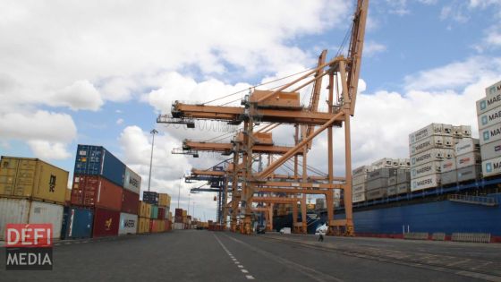 Contournant la sécurité : un ressortissant bangladais pénètre illégalement dans le port