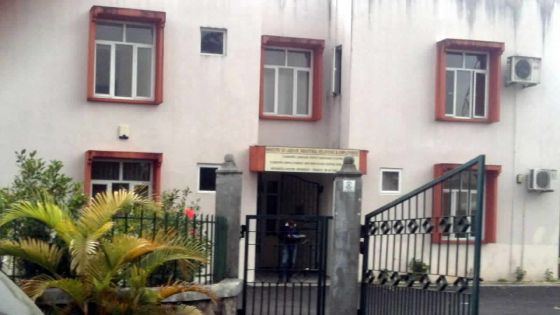 Son mari licencié est décédé : A-t-elle droit à une compensation ?